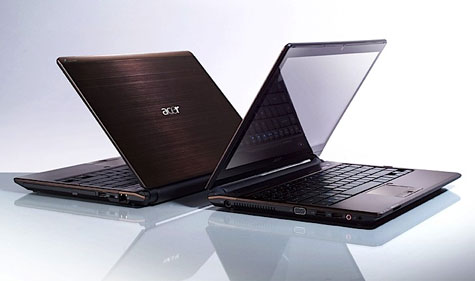 Aspire 3935 thuộc dòng laptop mỏng và nhẹ