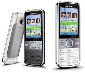 Smartphone giá rẻ Nokia C5 đến Việt Nam 