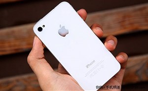 Hôm nay, iPhone 4 màu trắng lên kệ