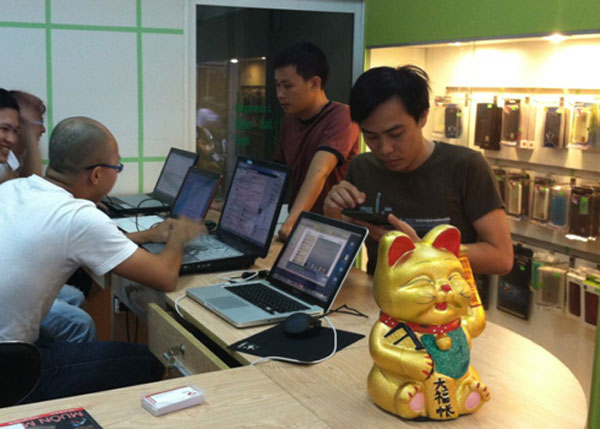 Nâng cấp smartphone hạng trung lên Android 4.0.3