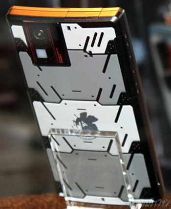 Smartphone Sharp SH-06D Nerv đặc biệt