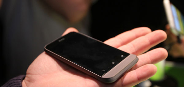 10 smartphone về VN tháng 4