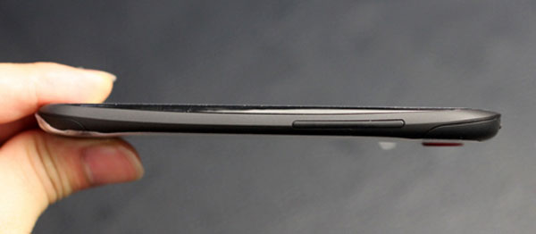 Ảnh thực tế HTC One S đầu tiên về VN