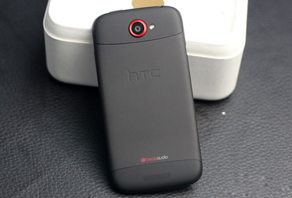 Ảnh thực tế HTC One S đầu tiên về VN