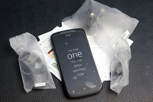 Ảnh thực tế HTC One S đầu tiên về VN