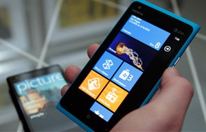 Nokia nhanh chóng vá lỗi kết nối ở mẫu Lumia 900