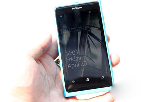 Đánh giá Nokia Lumia 800
