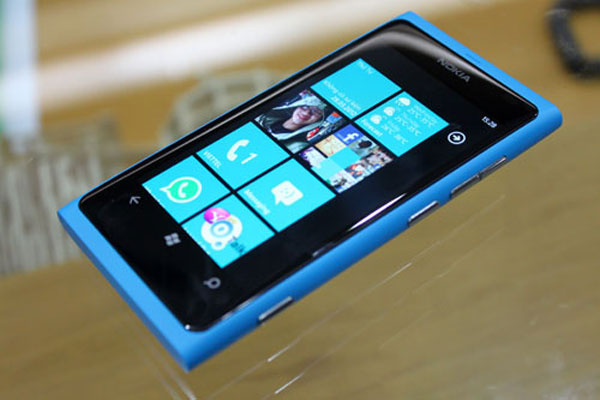 Đánh giá Nokia Lumia 800