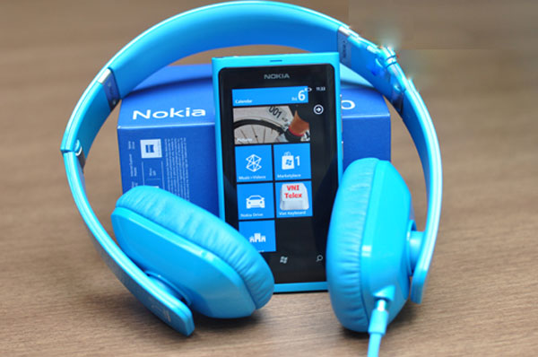 Đánh giá Nokia Lumia 800