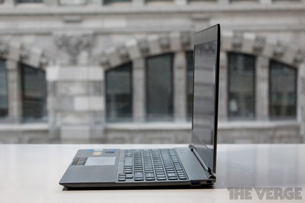 Chọn mua MacBook Air hay Ultrabook?