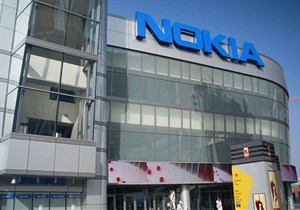 Nokia bị đánh tụt xếp hạng tín dụng xuống mức BB-