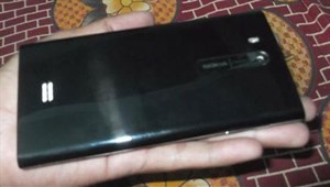 Lumia 920 “nhái”: bộ nhớ trong 200KB, không hệ điều hành