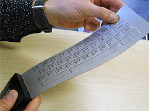 Bàn phím siêu mỏng nhưng kêu lách cách không khác gì phím cơ. Bàn phím thế hệ mới
