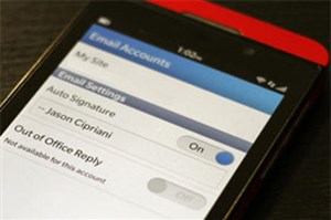 Cách thay đổi chữ ký email trong BlackBerry 10