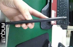 Smartphone lõi tứ mỏng 6,1 mm sẽ ra mắt cuối tháng 4
