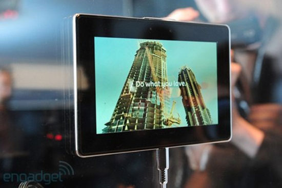 Blackberry Playbool 7 inch bản 16GB giá 4,79 triệu đồng. Những máy tính bảng hàng hiệu dưới 5 triệu đồng