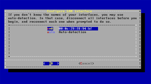 Lựa chọn 1 cho phép ta chọn Network Interface Card (NIC) mà NAS4Free sẽ hoạt động trên đó. Việc nhận biết tên của NIC có hơi khó khăn hơn địa chỉ IP đôi chút. Tự xây dựng hệ thống NAS đơn giản: Phần 2: Cài đặt