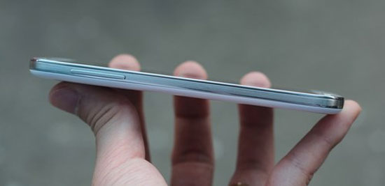 Ảnh "mở hộp" Galaxy S4 chính hãng tại Việt Nam