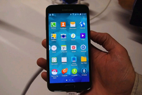 Samsung Galaxy S5 Samsung Galaxy S5 có màn hình tốt chưa từng thấy
