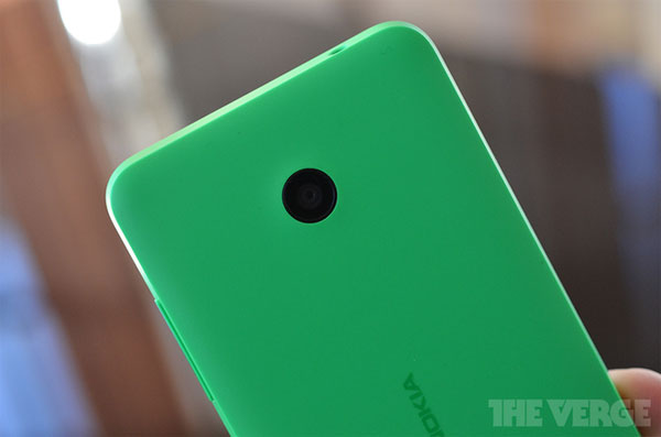 Camera 5 megapixel trên điện thoại có khả năng tự động lấy nét Ảnh thực tế điện thoại Lumia 930 và Lumia 630