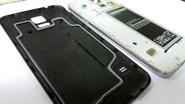 Vai trò của phần cứng? Ultra Power Saving giúp Galaxy S5 tiết kiệm pin ra sao?