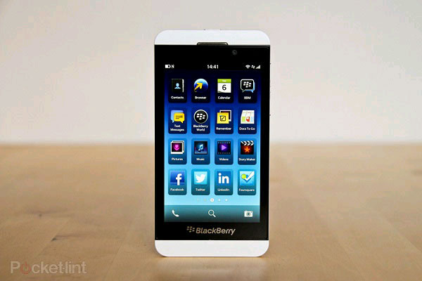 BlackBerry Z10 xách tay giá sốc 3,9 triệu đồng