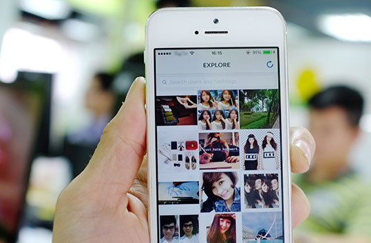 Instagram cập nhật hiển thị ảnh của bạn bè trong khung khám phá