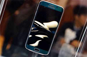 Chi phí linh kiện của Galaxy S6 Edge cao hơn iPhone 6 Plus