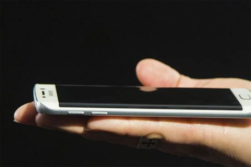 Samsung lãi lớn nhờ mô hình lợi nhuận của Apple