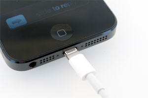 Việt Nam và Brazil trở thành nhà sản xuất cáp Lightning cho Apple