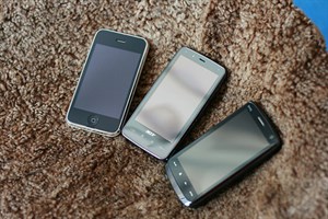 iPhone 3G vs. Touch HD vs. Acer F900