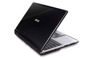 Bộ đôi laptop phong cách cổ điển của MSI