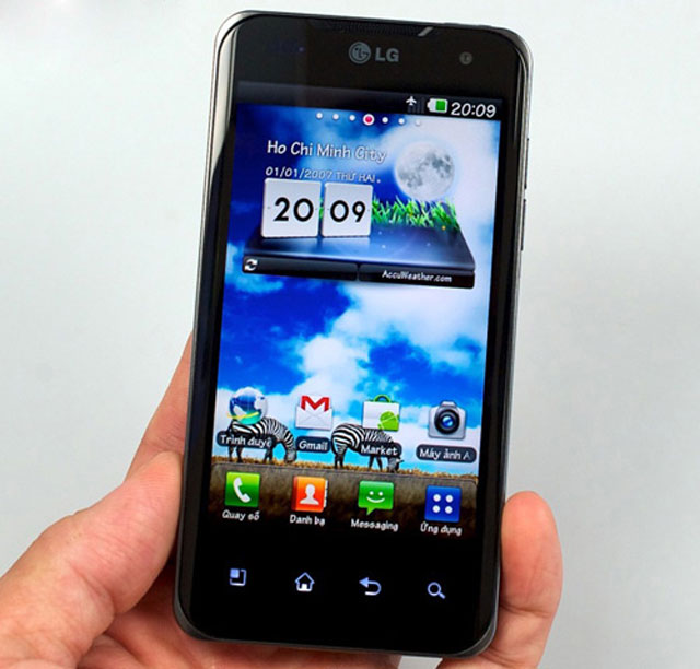 Optimus 2X là điện thoại mở đầu trào lưu hai nhân.