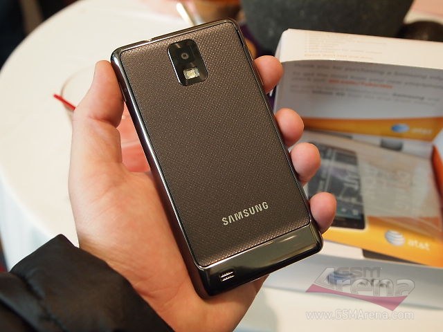 Đối thủ nặng ký của iPhone 4 xuất hiện