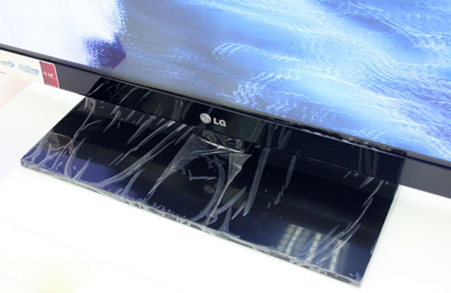 Hai mẫu TV Plasma 3D LG mới về VN