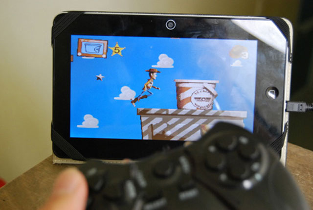 Tay cầm chơi game cổ điển cho tablet PC