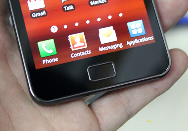 Galaxy S II 'xách tay' giá 16,8 triệu đồng