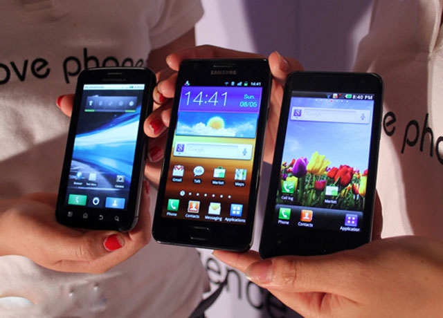 Bộ ba di động lõi kép hội ngộ ở Hà Nội