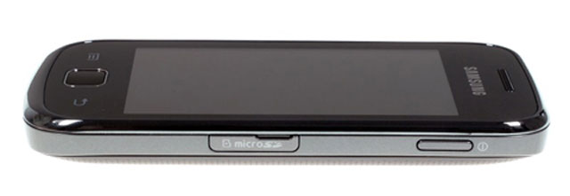 'Đập hộp' Galaxy Gio giá 5,5 triệu