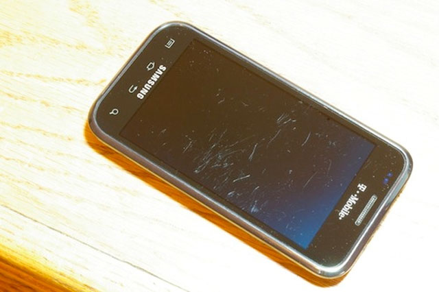 Những thói quen xấu cần tránh khi sử dụng điện thoại di động (P2)