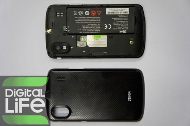 Di động Android màn hình 4,3 inch giá 250 euro