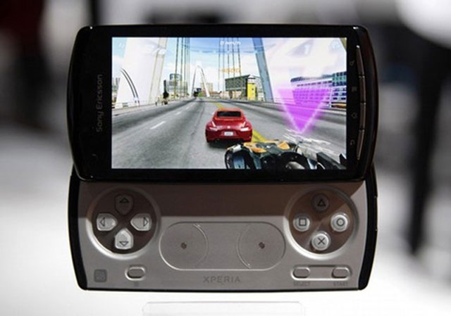 Xperia Play chính hãng giá 15 triệu