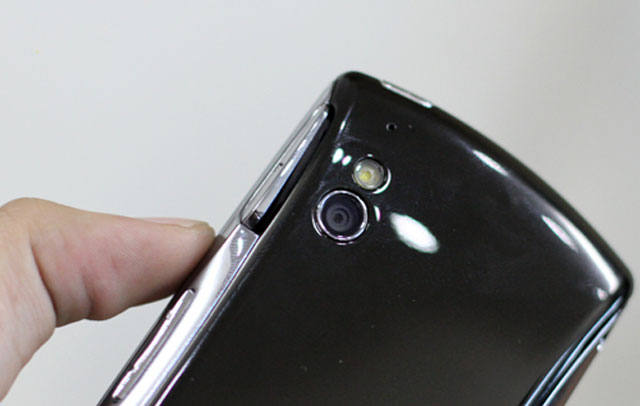 Xperia Play chính hãng giá 15 triệu