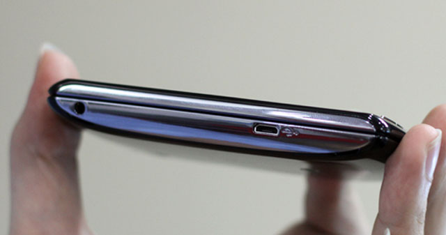 Xperia Play chính hãng giá 15 triệu