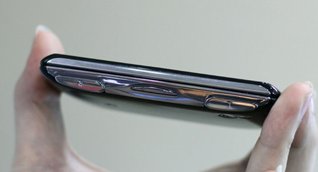 Xperia Play chính hãng giá 15 triệu