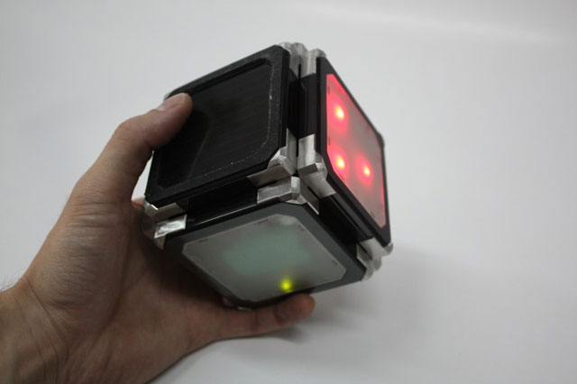 Lego sạc điện B-Squares