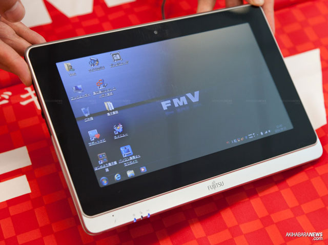 Máy tính bảng Fujitsu TH Series với bàn phím trượt