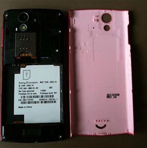 Rò rỉ hai smartphone tí hon của Sony Ericsson