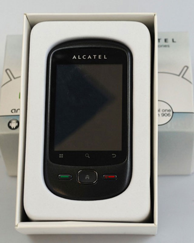 Alcatel One Touch 906 chạy Android Froyo giá 2,8 triệu