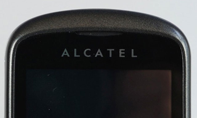 Alcatel One Touch 906 chạy Android Froyo giá 2,8 triệu